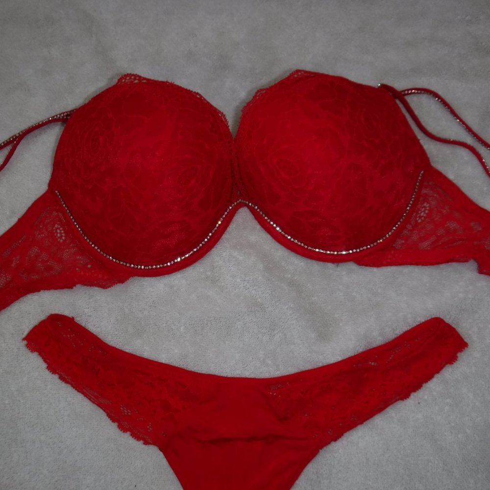 La Senza Red Rhinestone Push Up Bra Set